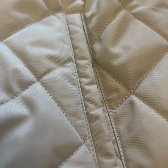 Evy’s Tree The Sydney Quilted 3/4 Length Silver Coat - Picture 4 of 7